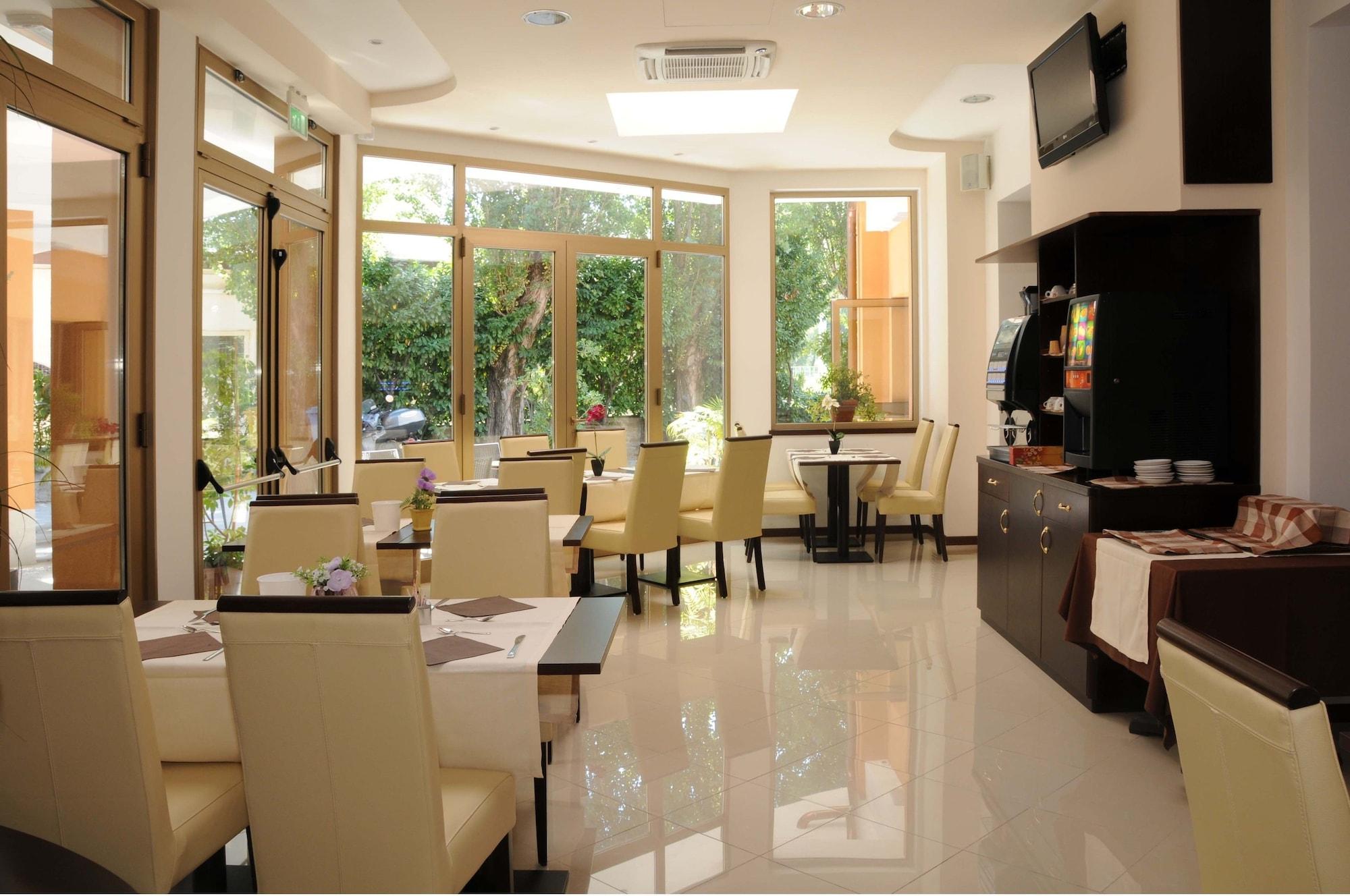 Hotel Sonia Aquilinia Εξωτερικό φωτογραφία