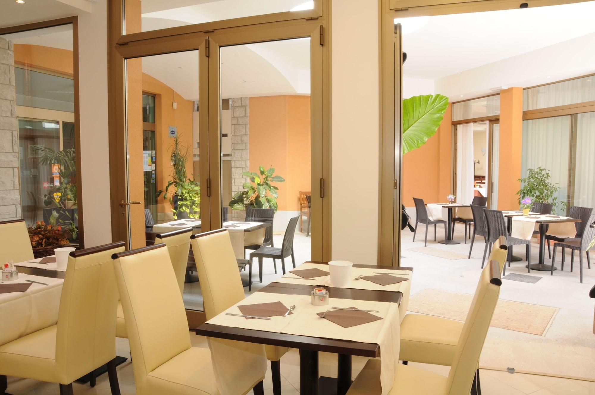 Hotel Sonia Aquilinia Εξωτερικό φωτογραφία